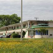 Riverside Inn and Suites