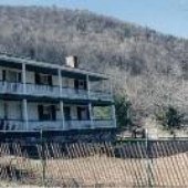 Wilson Springs Hotel