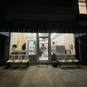 Neighborhood Laundromat - Strawberry