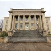 Jones Memorial Library