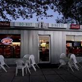 Do-Nut Dinette