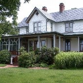 Suttle House