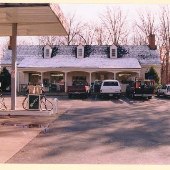 Lucky's Gas Station