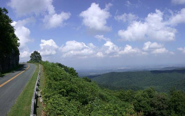 Blue Ridge Parkway - Shenandoah Valley - BRP Milepost 6 (7/18/2008)